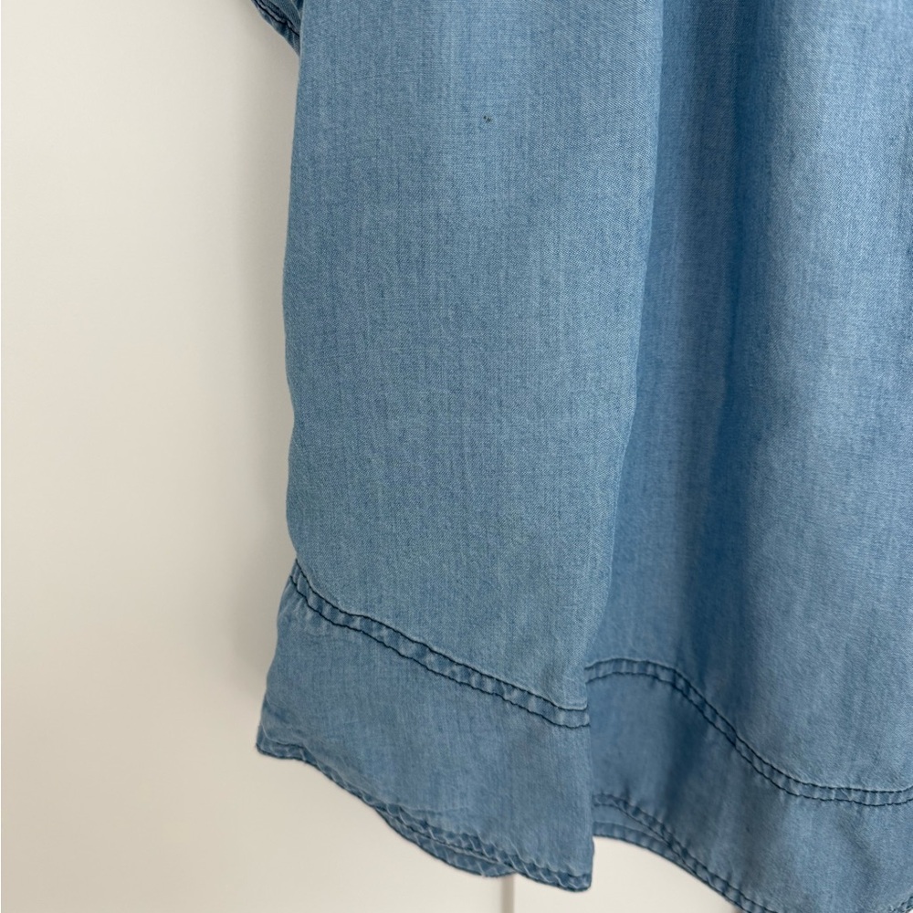 GAP Women's Chambray Ruffle Sleeve Top - Picture 9 of 9